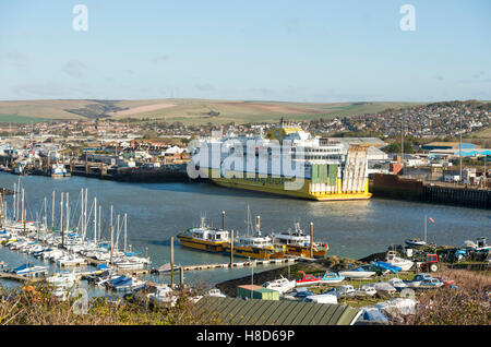 Ferry Transmanche Côte d'Albâtre quitte Newhaven Harbour East Sussex UK Banque D'Images