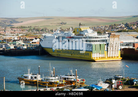 Ferry Transmanche Côte d'Albâtre quitte Newhaven Harbour East Sussex UK Banque D'Images