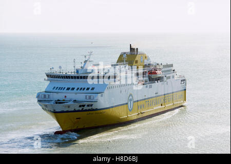 Ferry Transmanche Côte d'Albâtre quitte Newhaven Harbour East Sussex UK Banque D'Images