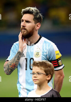 Belo Horizonte, Brésil. 10 Nov, 2016. Lionel Messi de l'Argentine réagit avant que le match de qualification pour la finale de la Coupe du Monde de la FIFA 2018 entre le Brésil et l'Argentine au Stade Mineirao de Belo Horizonte, Brésil, le 10 novembre 2016. Crédit : Li Ming/Xinhua/Alamy Live News Banque D'Images