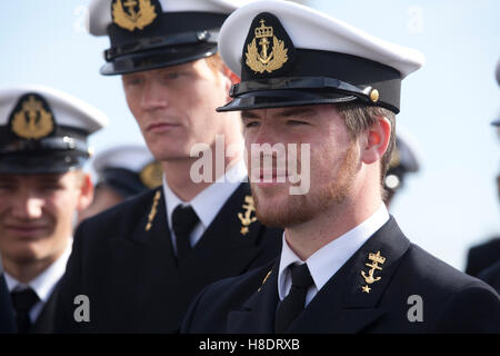 Washington, DC, USA, 11 septembre, novembre 2016 : les anciens combattants de la Seconde Guerre mondiale et les familles se réunissent au Monument commémoratif de la Seconde Guerre mondiale pour se rappeler et honorer ceux qui ont servi dans la bataille pour les anciens combattants 24. Credit : B Christopher/Alamy Live News Banque D'Images