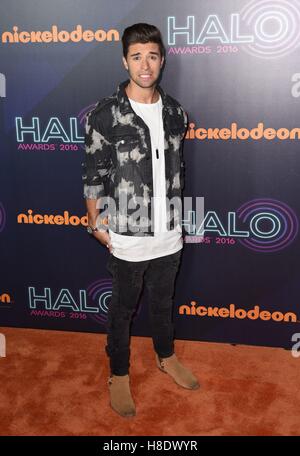 New York, NY, USA. Nov 11, 2016. Jake Miller aux arrivées de HALO Awards 2016 Nickelodeon, Pier 36, New York, NY 11 Novembre, 2016. Credit : Derek Storm/Everett Collection/Alamy Live News Banque D'Images