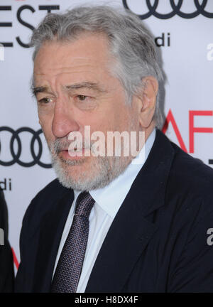 Hollywood, CA, USA. Nov 11, 2016. 11 novembre 2016 - Hollywood, Californie. Robert DeNiro. L'AFI FEST 2016 présenté par Audi - Première mondiale de Sony Pictures Classics' ''l'humoriste'' tenue à l'Egyptian Theatre. Crédit photo : Birdie Thompson/AdMedia Crédit : Birdie Thompson/AdMedia/ZUMA/Alamy Fil Live News Banque D'Images