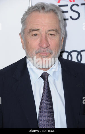 Hollywood, CA, USA. Nov 11, 2016. 11 novembre 2016 - Hollywood, Californie. Robert DeNiro. L'AFI FEST 2016 présenté par Audi - Première mondiale de Sony Pictures Classics' ''l'humoriste'' tenue à l'Egyptian Theatre. Crédit photo : Birdie Thompson/AdMedia Crédit : Birdie Thompson/AdMedia/ZUMA/Alamy Fil Live News Banque D'Images