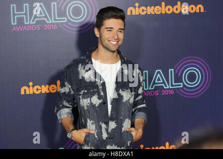 New York, USA. Nov 11, 2016. Jake Miller à l'HALO awards Nickelodeon au Pier 36, 11 novembre 2016 à New York, NY : Crédit Photo l'accès/Alamy Live News Banque D'Images