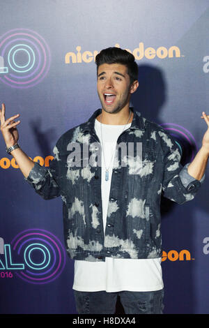 New York, USA. Nov 11, 2016. Jake Miller à l'HALO awards Nickelodeon au Pier 36, 11 novembre 2016 à New York, NY : Crédit Photo l'accès/Alamy Live News Banque D'Images