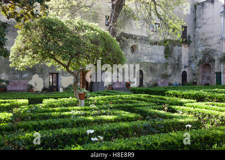 Le printemps dans les jardins de style Renaissance du palais de Los Ribera à Bornos Banque D'Images