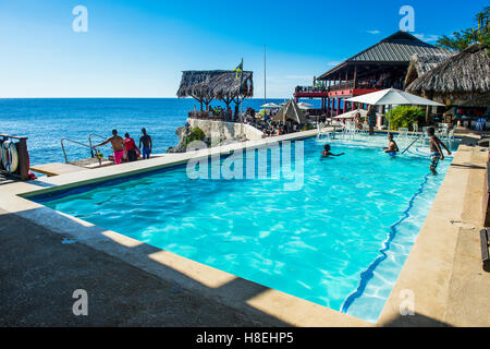 Piscine dans Ricks Cafe, Negril, Jamaïque, Antilles, Caraïbes, Amérique Centrale Banque D'Images