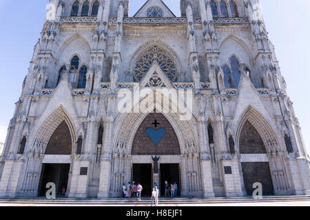 La Basilica del Voto Nacional (Basilique du Vœu National), Quito, Equateur, Amérique du Sud Banque D'Images