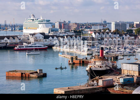 Remorqueur amarré vétéran Calshot à Southampton, Royaume-Uni Banque D'Images