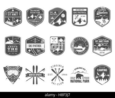 Ensemble d'étiquettes de patrouille Ski Club. Camp d'hiver la montagne Vintage explorer badges. Conception de logo de l'aventure de plein air. Billet à la main et insigne monochrome hipster. L'icône de snowboard symbole. Wilderness Banque D'Images