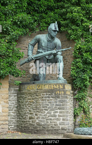 Monument aux morts Goslarer Jäger, soldats de la Première Guerre mondiale, sculpteur Hans Lehmann-Borges, Goslar, Basse-Saxe, Allemagne Banque D'Images