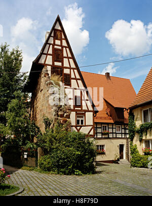 Maison construite sur le mur de la ville, Spalt, Franconia, Bavaria Banque D'Images