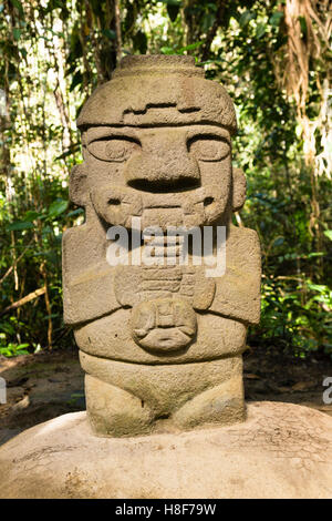 Sculptures funéraires pré-colombienne de San Agustin, mégalithe, Parque Archeologico, San Agustin, Huila, en Colombie Banque D'Images