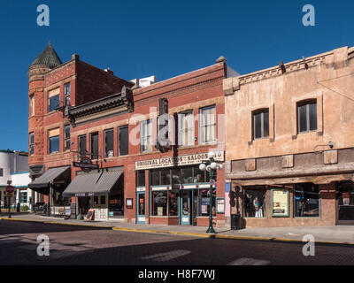 Wild Bill Bar et magasins sur Lower Main Street, Deadwood, Dakota du Sud. Banque D'Images