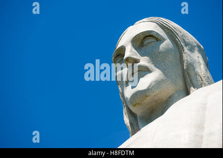 RIO DE JANEIRO - le 21 mars 2016 : le visage de la statue du Christ rédempteur, l'une des plus reconnaissables de repère. Banque D'Images