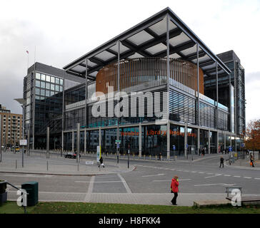 Une vue générale de la Brant Civic Center et bibliothèque de Wembley de Wembley, Londres. Banque D'Images