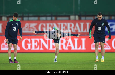 République d'Irlande est Callum O'Dowda (à gauche), Seamus Coleman (centre) et Shane Duffy au cours de la séance de formation au stade Ernst-Happel, Vienne, Autriche. Banque D'Images