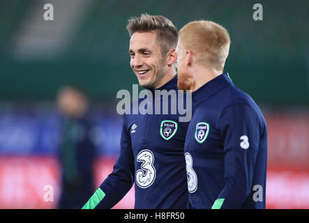 République d'Irlande est Kevin Doyle (à gauche) et Paul McShane au cours de la séance de formation au stade Ernst-Happel, Vienne, Autriche. Banque D'Images