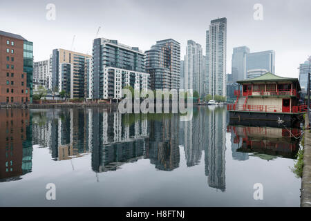 L'Angleterre, Londres, l'architecture moderne dans le Docklands Banque D'Images