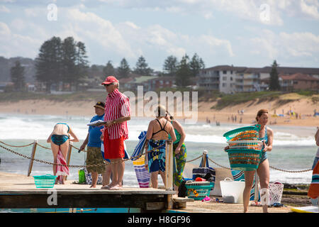 Narrabeen beach de Sydney, l'une des plages du nord avec lagoon et zone de réserve aquatique, Sydney, Australie Banque D'Images