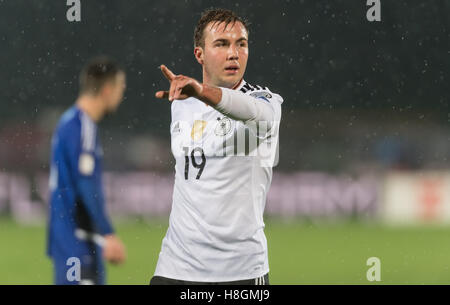 Serravalle, Saint-Marin. Nov 11, 2016. L'Allemagne Mario Goetze gestes pendant le match de qualification de la Coupe du Monde entre Saint-Marin et l'Allemagne à Serravalle, San Marino, 11 novembre 2016. Photo : GUIDIO KIRCHNER/dpa/Alamy Live News Banque D'Images