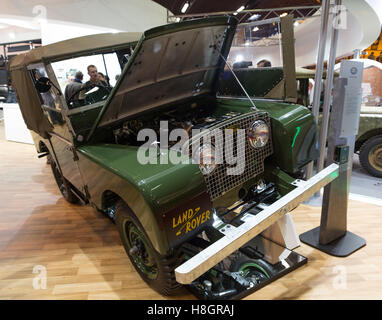 Birmingham, UK. 12 novembre 2016. Voitures classiques à l'affiche au centre national d'exposition. Crédit : Andrew Plummer/Alamy Live News Banque D'Images