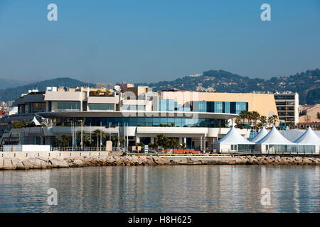 Frankreich, Cote d Azur, Cannes, Palais des Festivals et des Congrès Banque D'Images