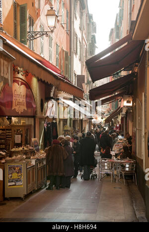 Frankreich, Cote d Azur, Nizza, Einkaufsstrasse in der Altstadt ' Vieux Nice' Banque D'Images