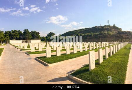 Akbas Martyrs' Cemetery and Memorial (turc). En 1915, la 19e division turque de l'hôpital mobile de yeri sargi turc() était basé ici Banque D'Images