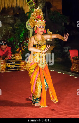 La danse traditionnelle (Legong dance et Ramayana). Banque D'Images