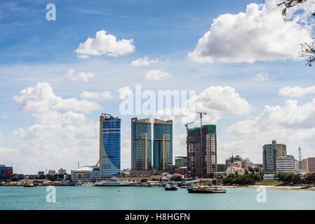 Gratte-ciel sur la côte de Dar Es Salaam, Tanzanie Banque D'Images