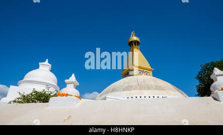 Stupa Boudhanath à Katmandou, au Népal. Le dessus a été reconstruit depuis 2015 tremblement de terre au Népal. Banque D'Images