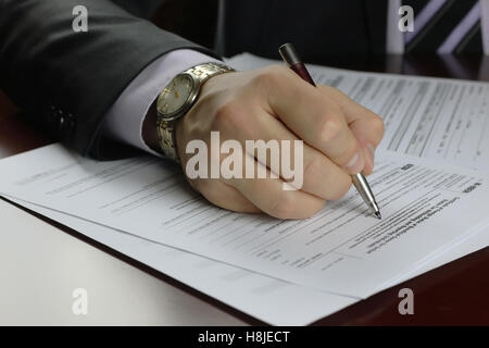 Signé à la main sous forme d'impôt Banque D'Images