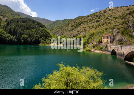 Lago San Domenico (L'Aquila) - Paysage Banque D'Images