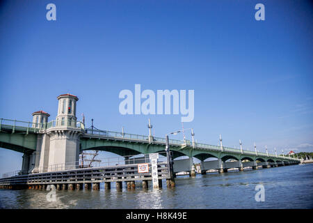 St Augustine en Floride Lion Bridge Banque D'Images