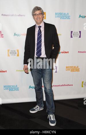 New York, NY, USA. 13Th Nov, 2016. Mo Rocca aux arrivées pour New York Musical Festival 2016 Gala, l'Edison Ballroom, New York, NY 13 Novembre, 2016. Crédit : Jason Smith/Everett Collection/Alamy Live News Banque D'Images