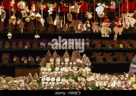 Leicester Square, Londres, Royaume-Uni. 14 novembre 2016. Le marché de Noël est ouvert à Leicester Square. © Matthieu Chattle Banque D'Images