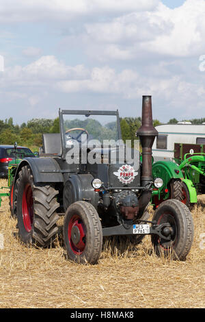 Pampa Argentine, Tracteur Bulldog Lanz Bulldog reproduction licence tracteur, construit en 1954, Allemagne Banque D'Images