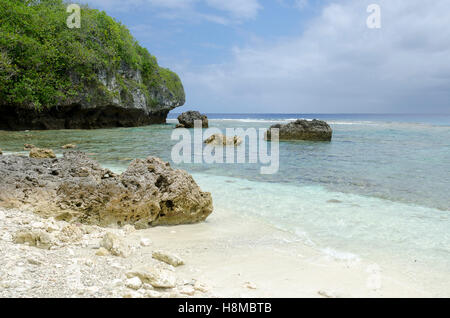 La plage de corail blanc, Avatele, Niue, le Pacifique Sud, l'Océanie Banque D'Images