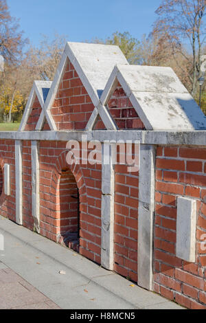Fragment de la décision de l'architecture le grand pont dans le parc Tsaritsyno. Moscou. La Russie Banque D'Images