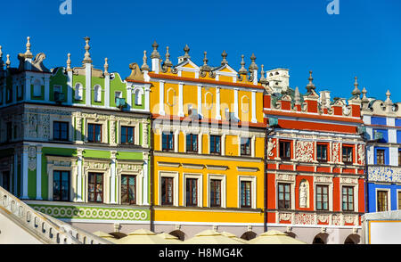 Maisons de la place du grand marché à Zamosc - Pologne Banque D'Images