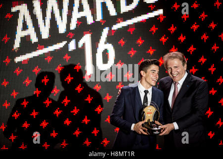 Valence, Espagne. 13Th Nov, 2016. # 93 Marc Márquez (SPA) Repsol Honda Team lors de la cérémonie de remise des Prix FIM ferme la saison de MotoGP. Crédit : Jose Breton/Pacific Press/Alamy Live News Banque D'Images