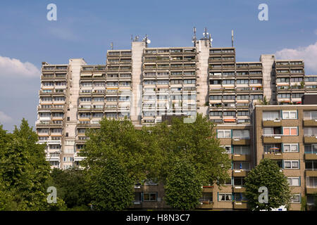 L'Allemagne, la Ruhr, Dortmund, l'Hannibal immeuble de grande hauteur dans le quartier Dorstfeld. Banque D'Images