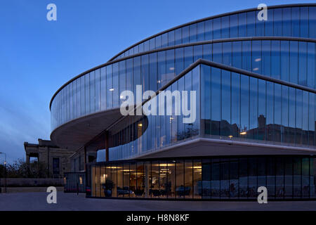 La Blavatnik School of Government de nuit, Oxford, Angleterre Banque D'Images