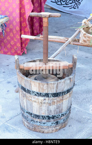 Avant-plan d'un ancien pressoir Banque D'Images