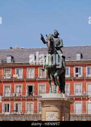 Espagne, Madrid, voir de la Philip III Monument sur la Plaza Mayor. Banque D'Images