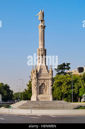 Espagne, Madrid, Plaza de Colón, vue sur le monument de Christophe Colomb. Banque D'Images