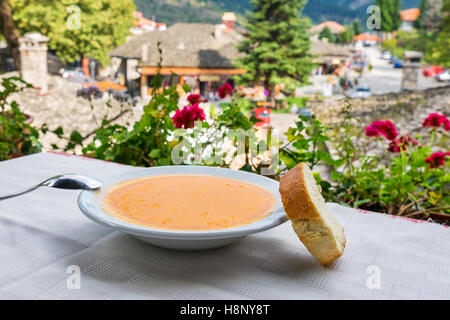 Fasolada (soupe aux haricots grec). Grèce Banque D'Images