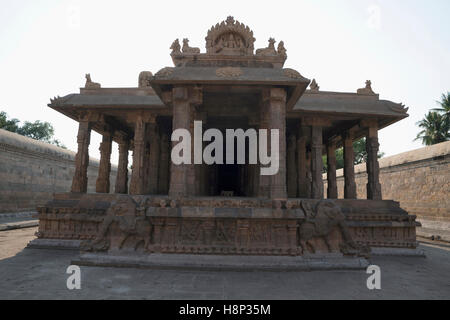 Maha-mandapa, Deivanayaki Amman de culte, à proximité de Temple d'Airavatesvara, Darasuram, Tamil Nadu, Inde. Banque D'Images